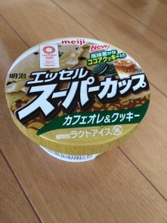 スーパーカップ カフェオレクッキー